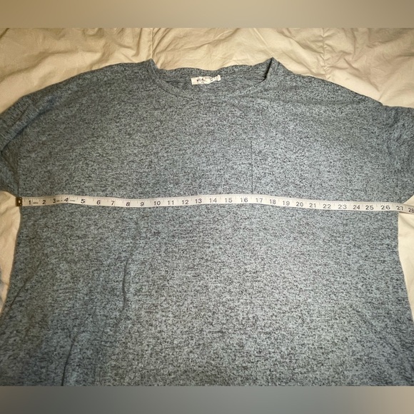 Women's Light Blue and Gray Heather Gray Top with pocket. 3XL Super Soft - Picture 6 of 10
